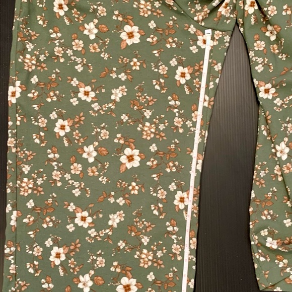 Boho Cottagecore Floral OliveGreen Jumpsuit Wide Legs Size M - Picture 6 of 8